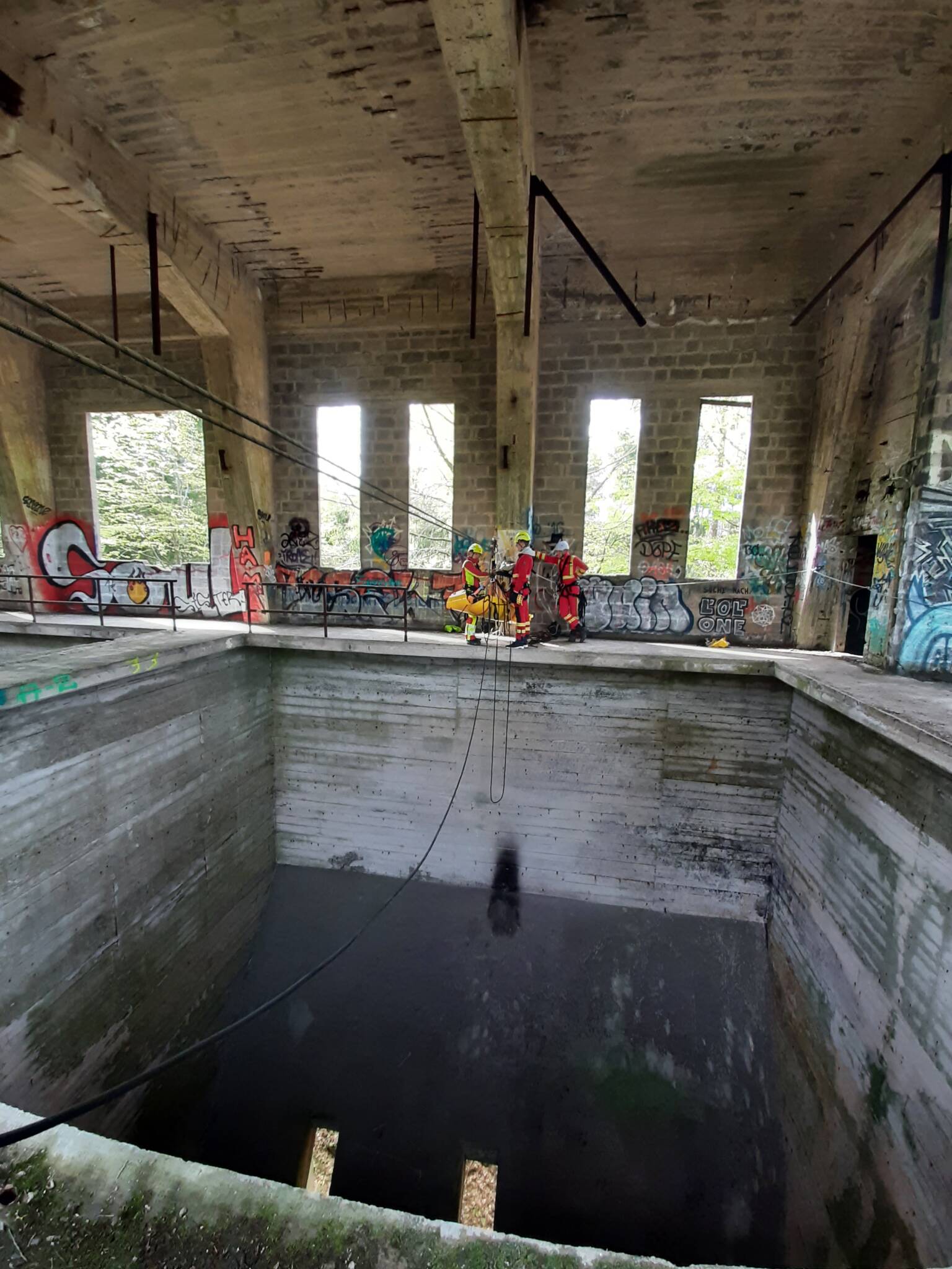 Übungsteam im ehemaligen Kohlehochbunker Hirschhagen